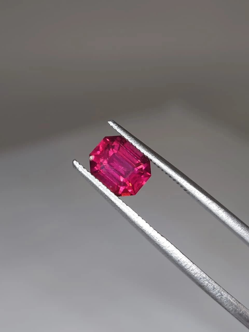 1.8ct Natural Pinkish Purple Malaya Garnet from Africa — view 6